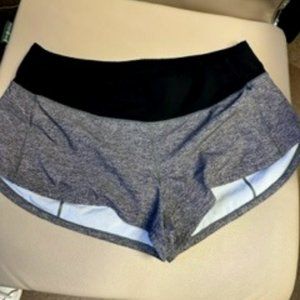 Lululemon - Speed Up Low-Rise Lined Short 2.5"